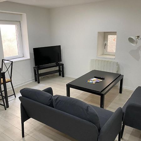 Appartement 2Eme Etage 42M2 Hyper Centre Ville / Parking Gratuit รีอง ภายนอก รูปภาพ