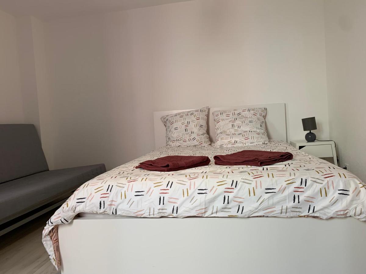 Appartement 2Eme Etage 42M2 Hyper Centre Ville / Parking Gratuit รีอง ภายนอก รูปภาพ
