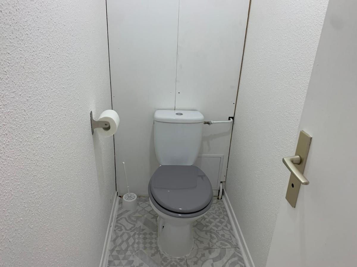 Appartement 2Eme Etage 42M2 Hyper Centre Ville / Parking Gratuit รีอง ภายนอก รูปภาพ