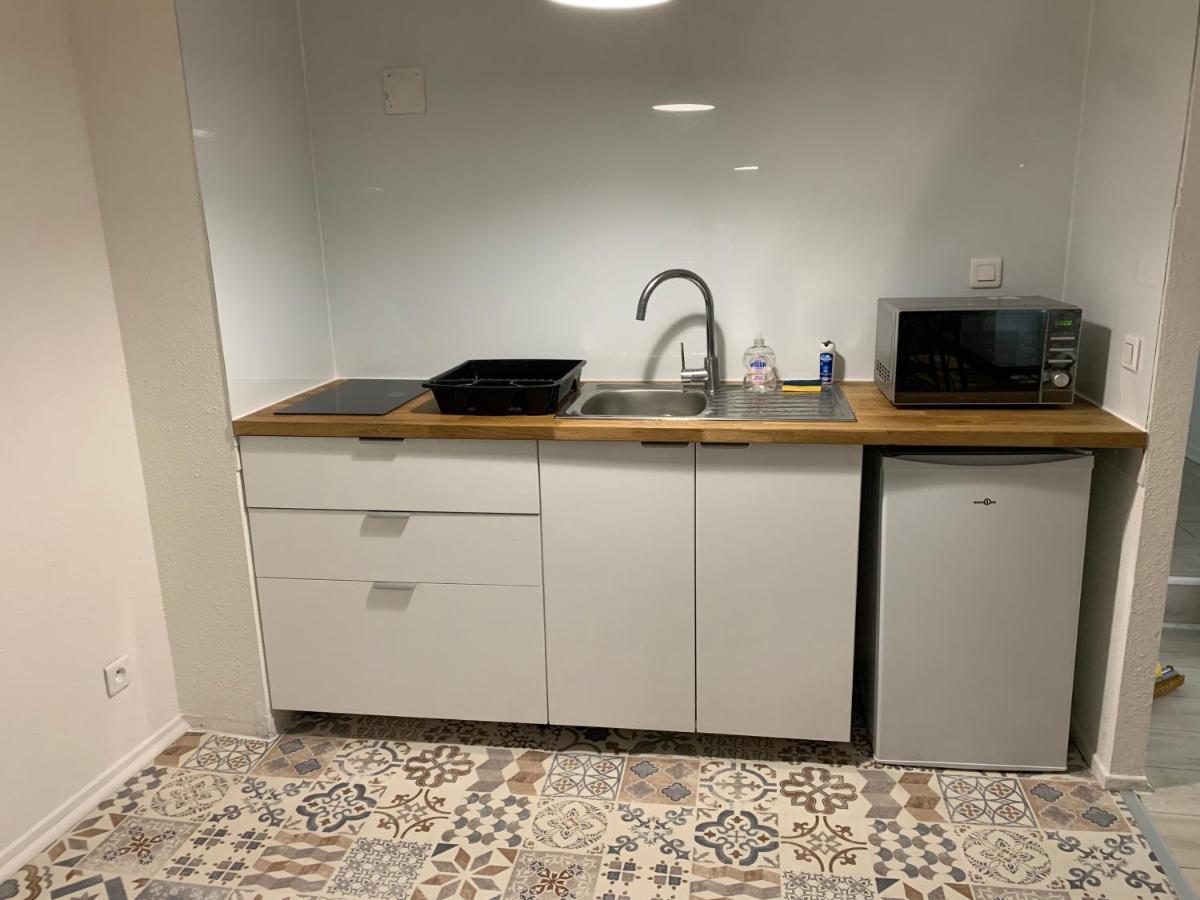 Appartement 2Eme Etage 42M2 Hyper Centre Ville / Parking Gratuit รีอง ภายนอก รูปภาพ