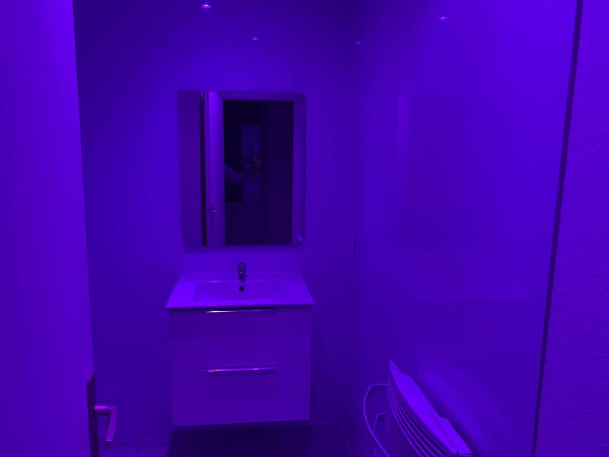 Appartement 2Eme Etage 42M2 Hyper Centre Ville / Parking Gratuit รีอง ภายนอก รูปภาพ